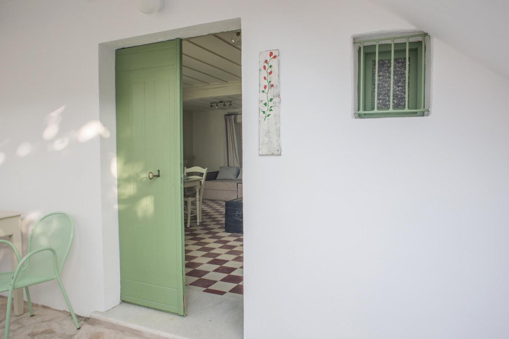 Teacher'S House Spartokhorion Bagian luar foto